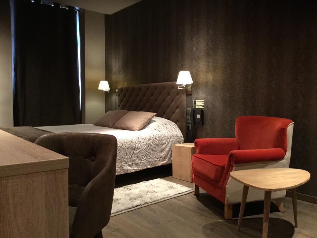 Hotel Du Commerce Μοντωμπάν Δωμάτιο φωτογραφία